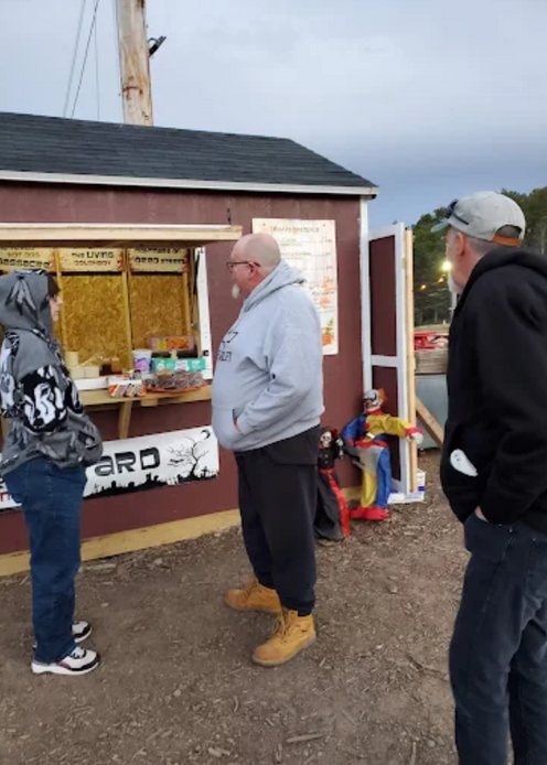 People Buying Christmas Tree's